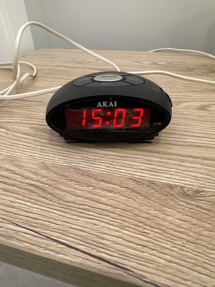 Relogio despertador Akai