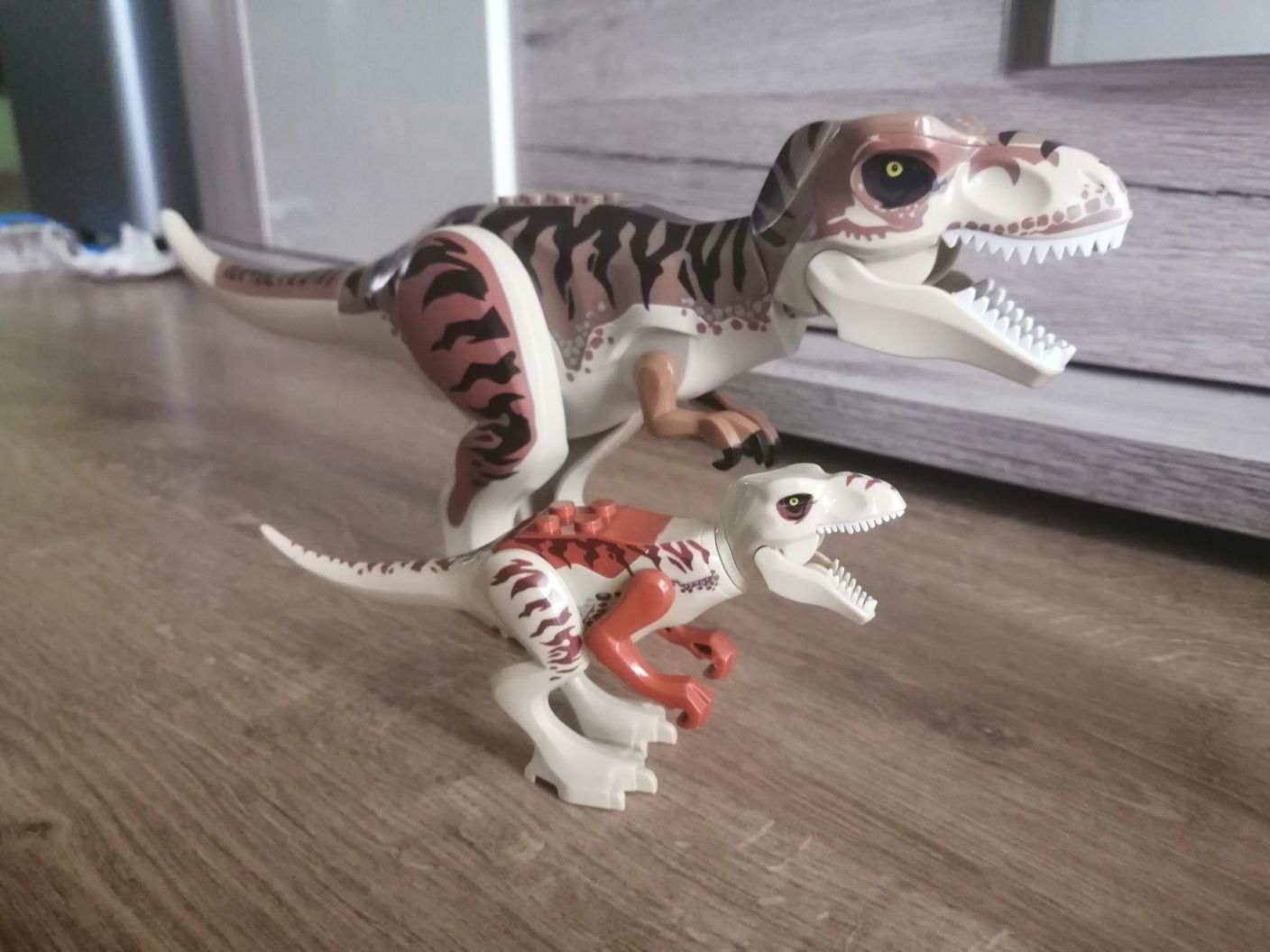 Jurassic World lego, Dinozaury T-rex, zestaw,