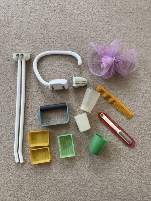 Wieszaki łazienkowe na ręczniki i cały zestaw łazienkowy