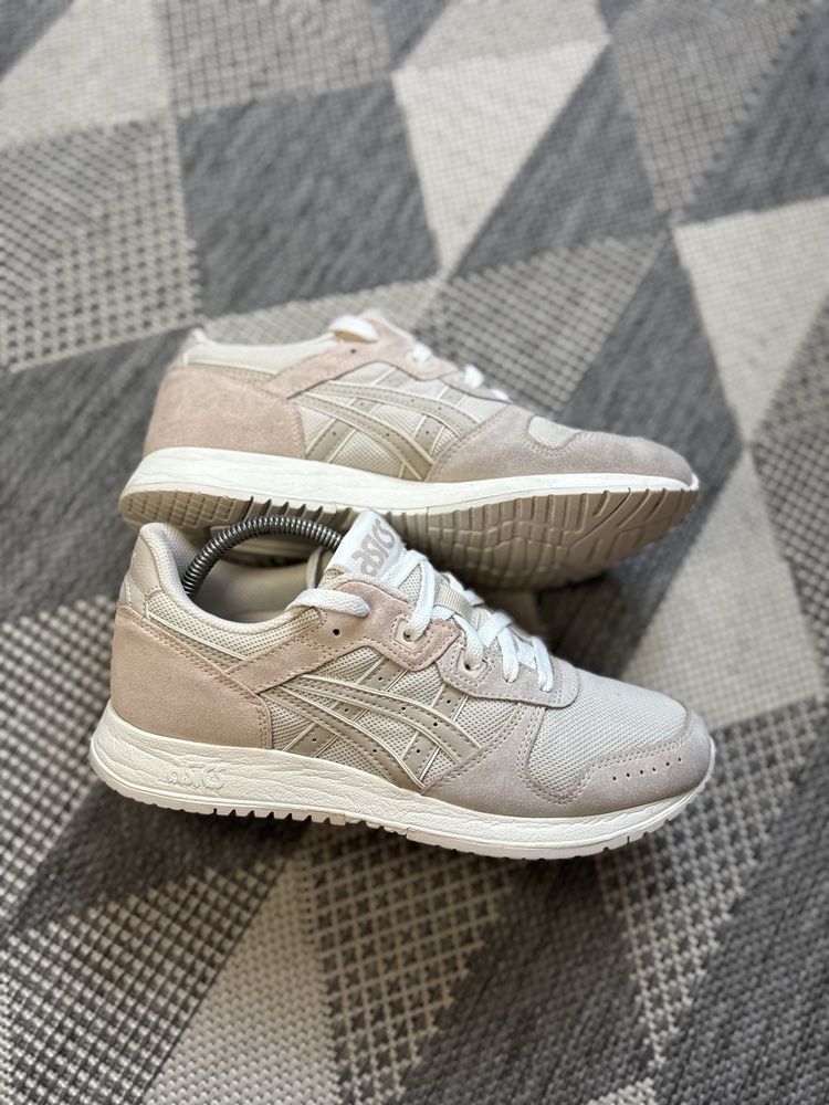 Жіночі кросівки ASICS Lyte Classic