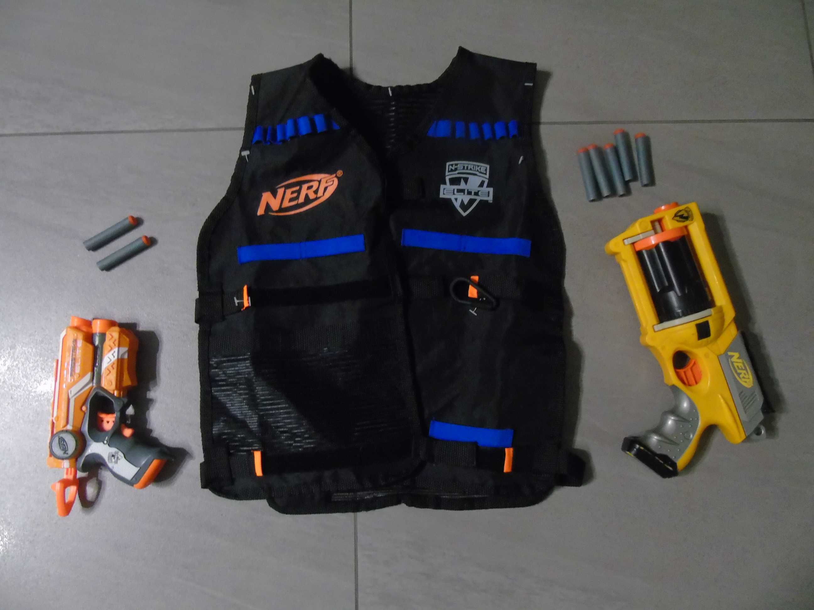 Pistolety na strzałki Nerf + kamizelka