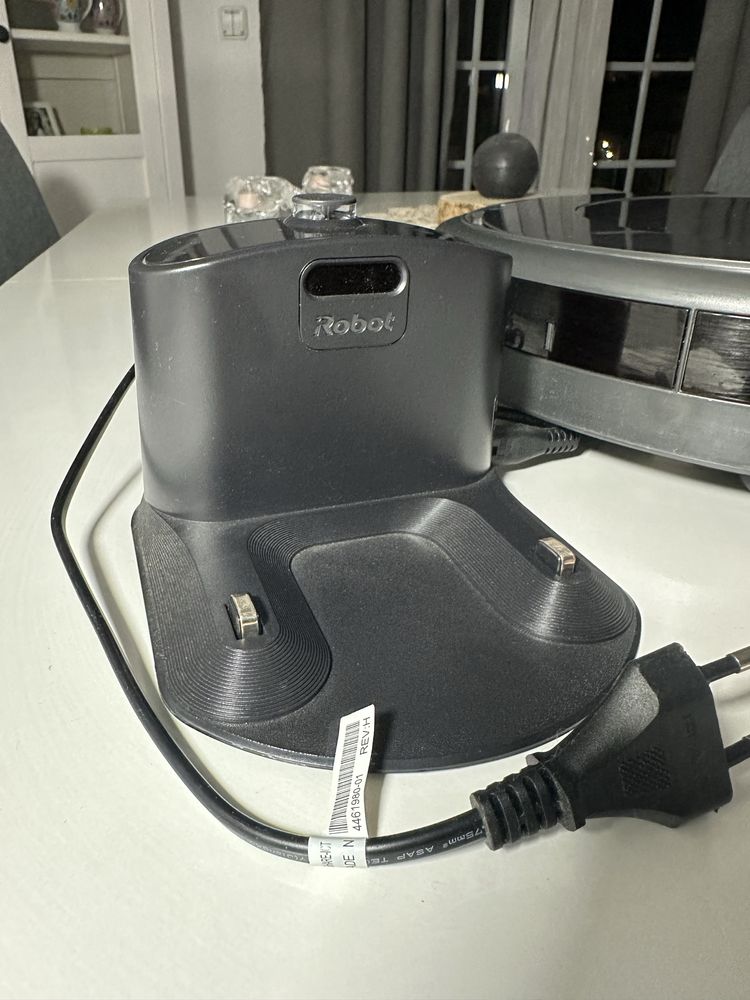iRobot Roomba 697