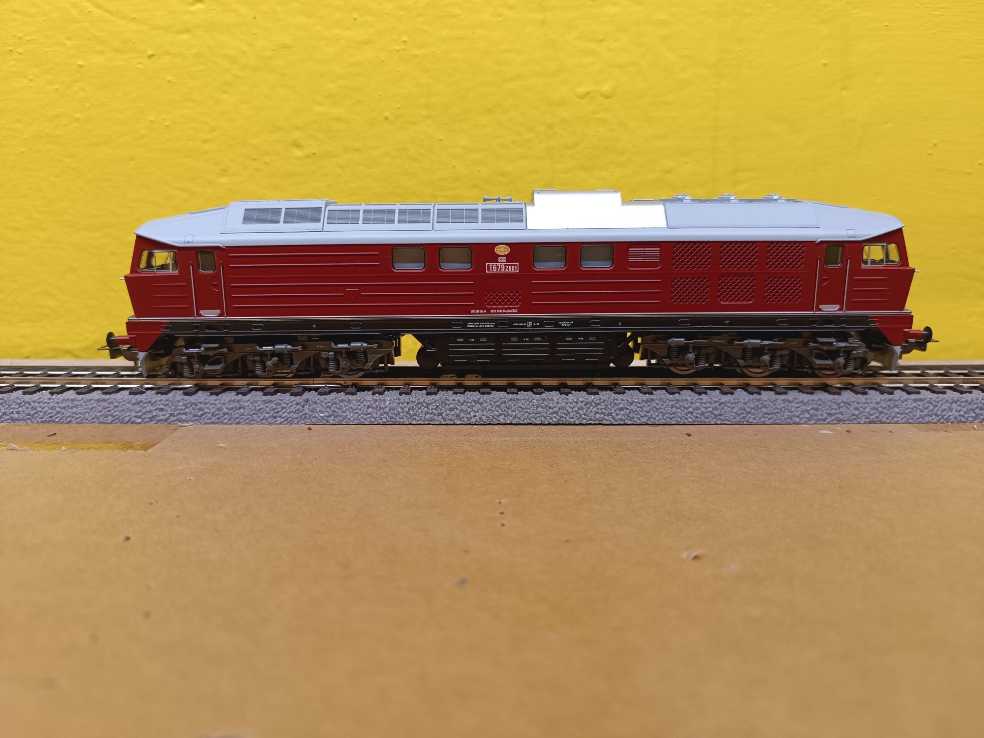 Lokomotywa spalinowa BR130 Ludmiła T 679.2 CSD Piko H0