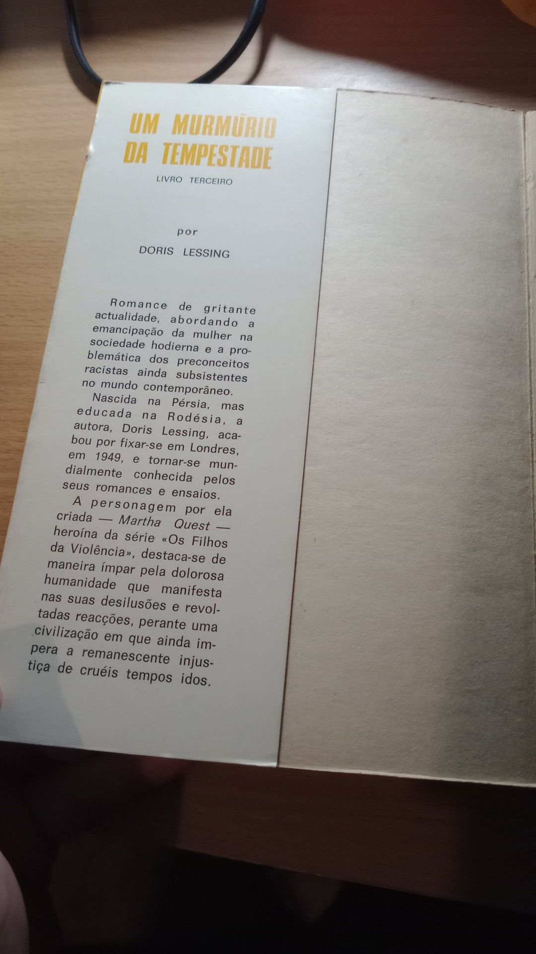 Livro antigo história