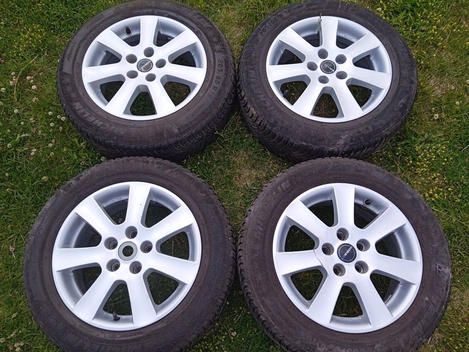 Felgi aluminiowe 5x114,3 Mazda 3 Kia Ceed Soul Venga Hyundai i30 16 opony 7