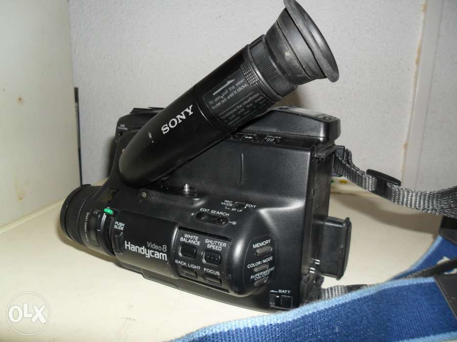 Câmara de video Sony Handycam CCD-TR50E PAL avariada, para peças