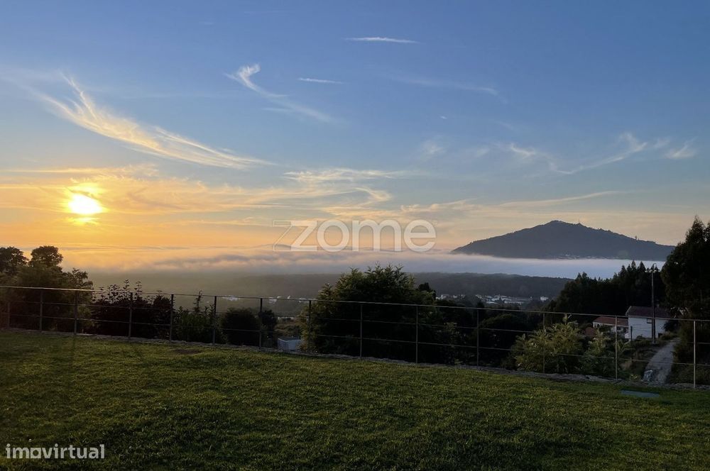 Moradia T4 com jardim, piscina e vistas mar em Cristelo - Caminha