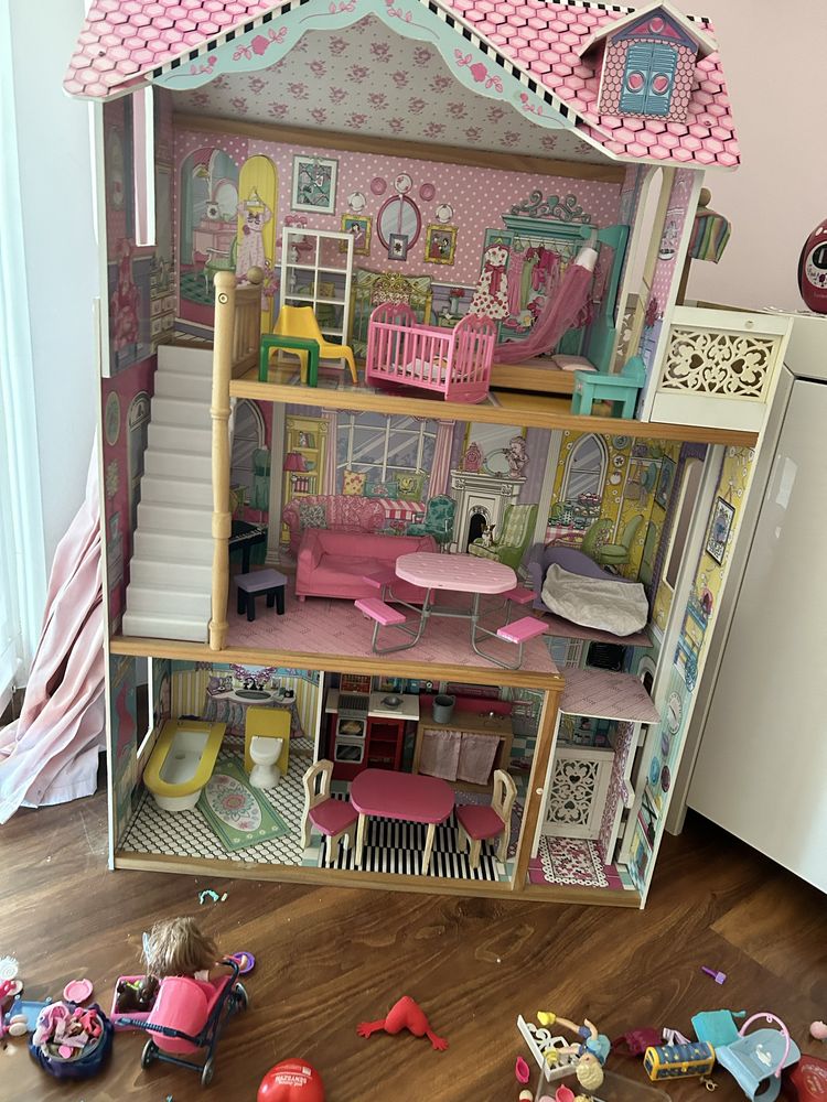 Duzy domek KidKraft z windą lalki motor akcesoria itp