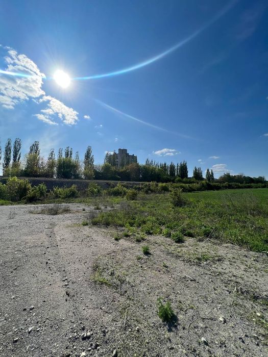 Земельна ділянка біля траси Хмельницький -Чернівці від власника.