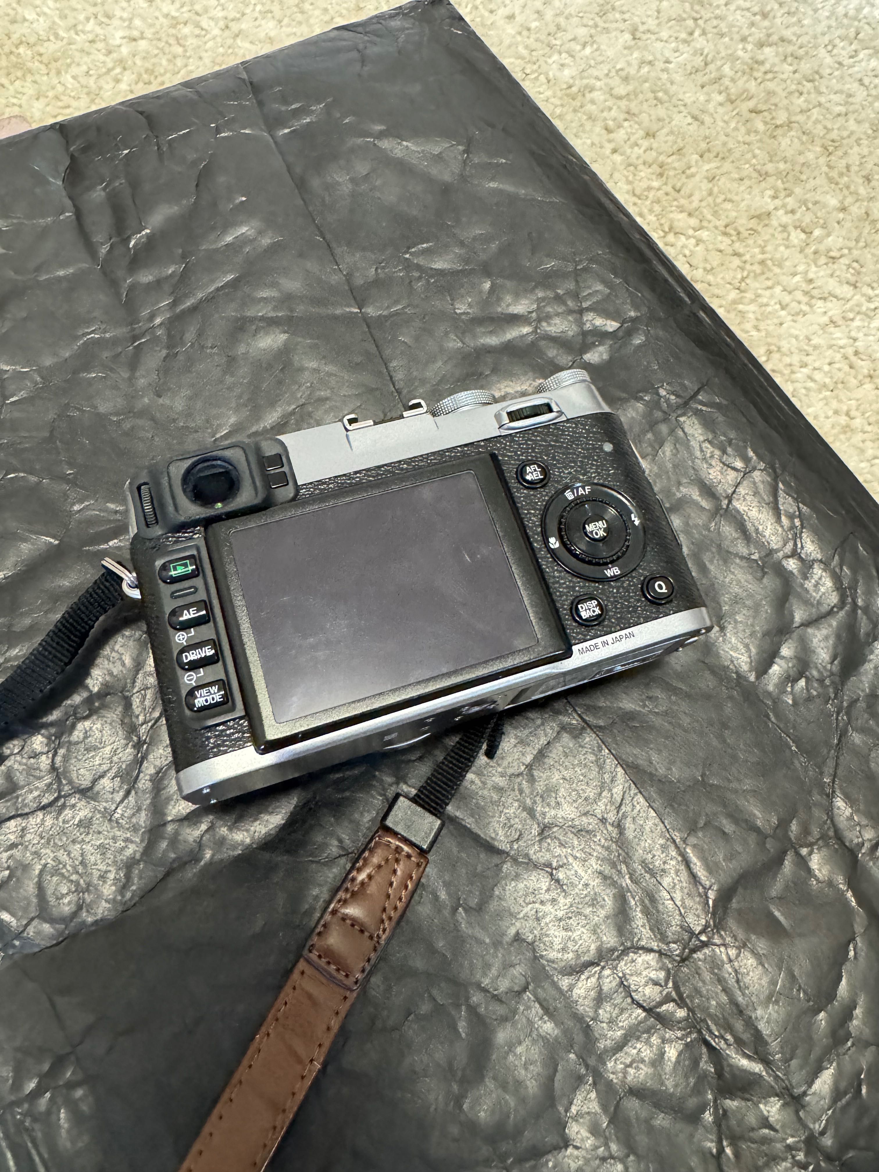 Fuji X100S w dobrym stanie technicznym