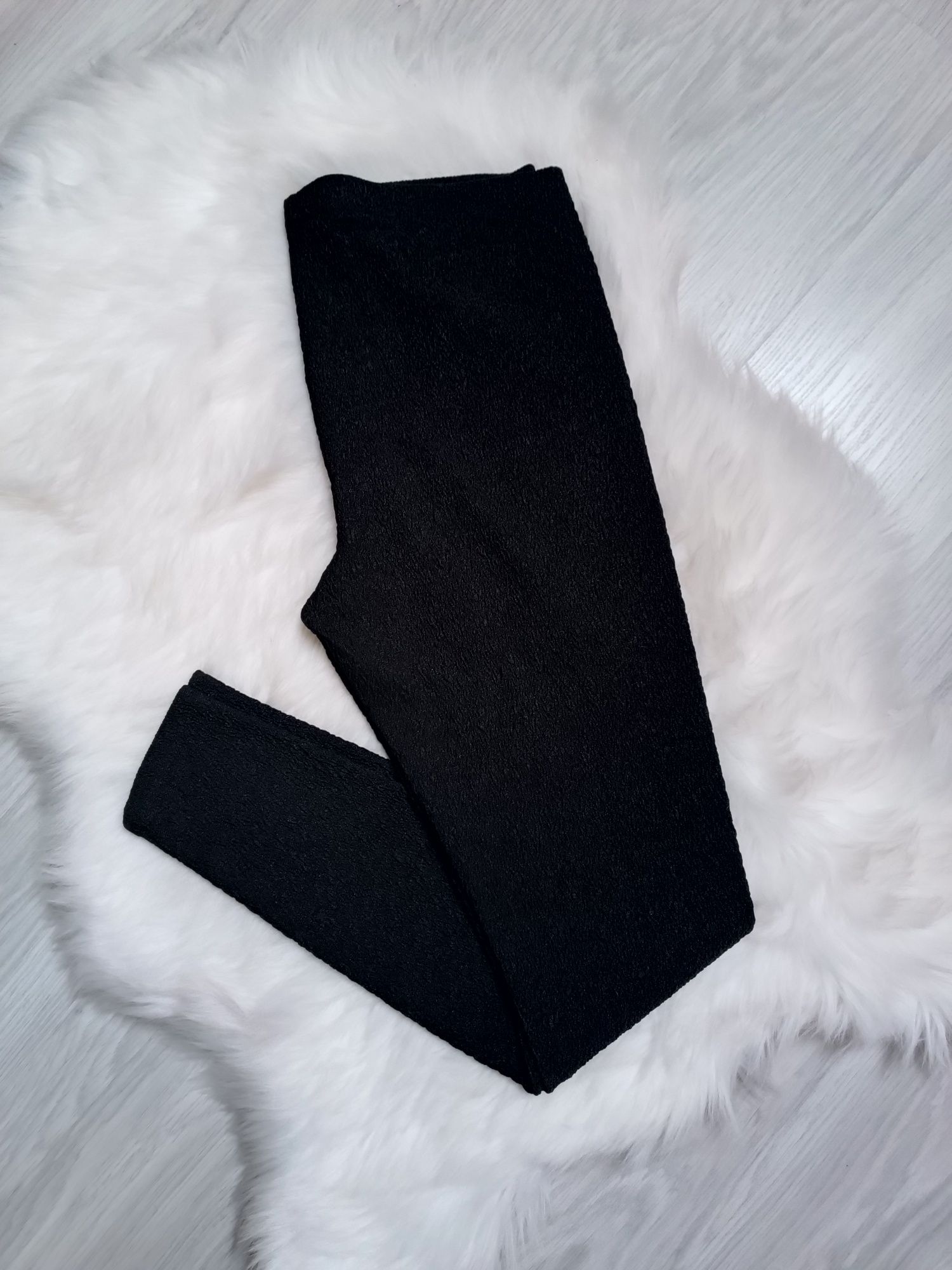 Czarne legginsy damskie getry struktura L-XL George spodnie zwężane