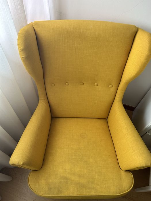 Poltrona Ikea cor amarela em bom estado