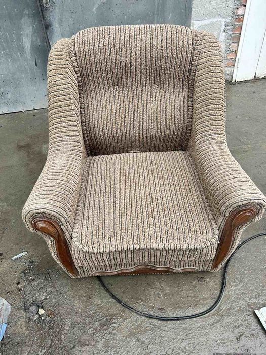 Меблі трюмо, крісло, диван, стіл