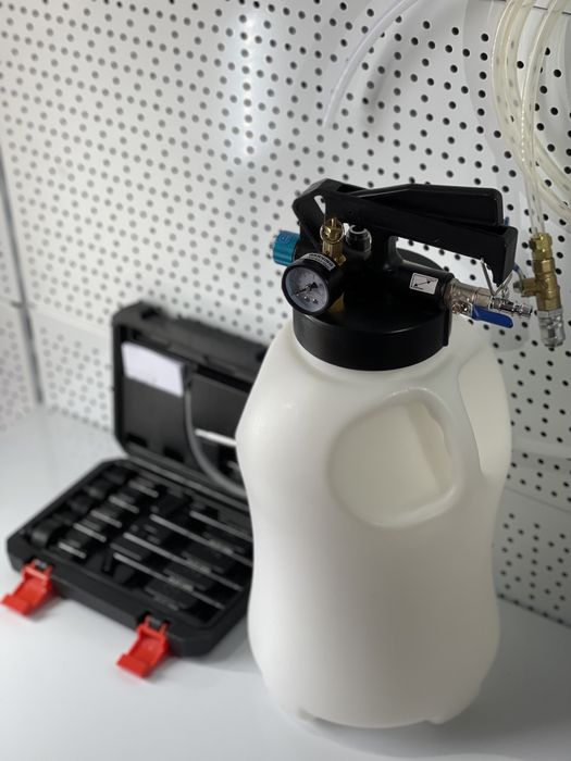 Пневмонасос для заміни масла 10 л / КПП, АКПП.