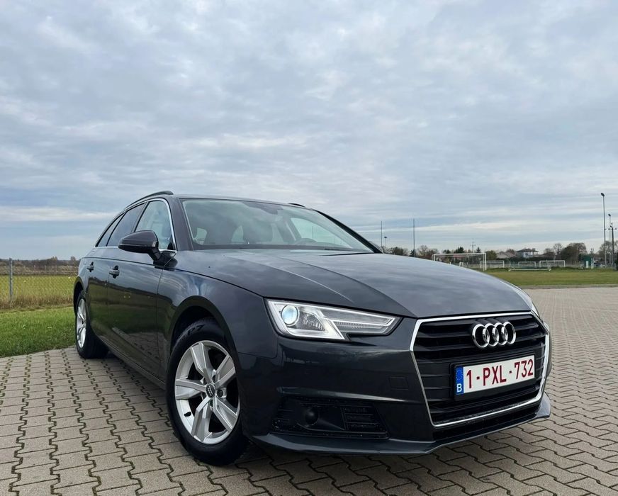 Audi A4 Avant 2.0TFSI 190KM Skóry Tempomat ACC HAK NAVI Gwarancja VIP