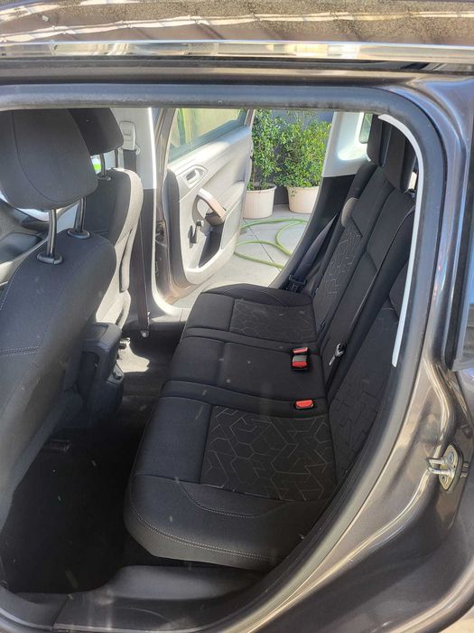 Peugeot 2008 1.2vti 82 cavalos