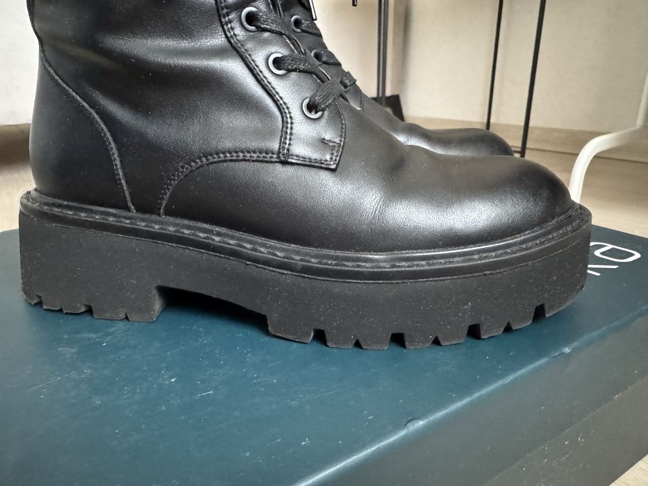 Черевики осінь-зима чорні intertop Braska