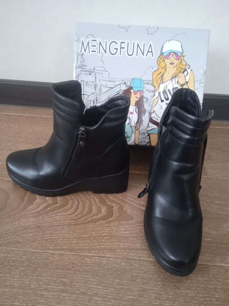Женские зимние кожаные ботинки сапоги MENGFUNA  38размер