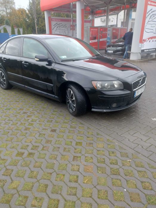 Volvo S40 II sedan salon polska