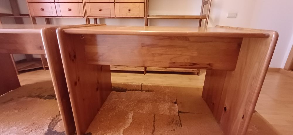 Duas secretárias Pinho Mel