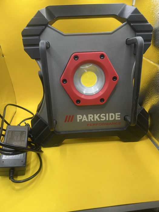 akumulatorowy reflektor LED PARKSIDE PERFORMANCE PPBSTA 20-Li A1 20V