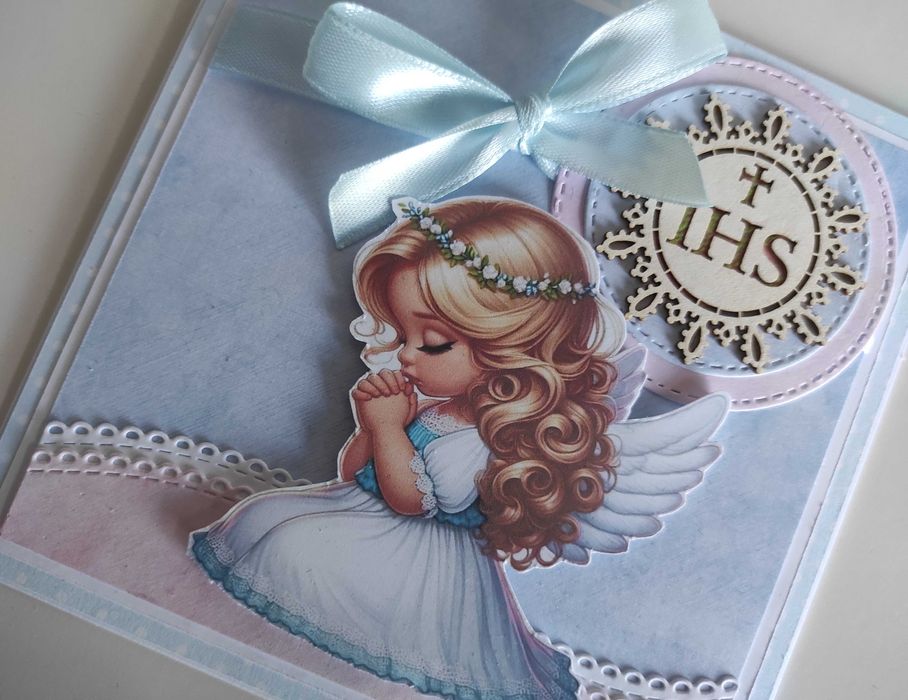 Kartka ręcznie robiona na Komunię Świętą z dziewczynką-aniołkiem