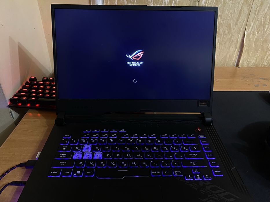 Продам Ноутбук ASUS ROG STRIX G15