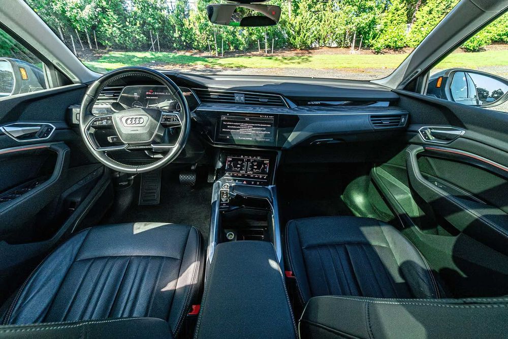 Audi E-Tron Sportback      2021