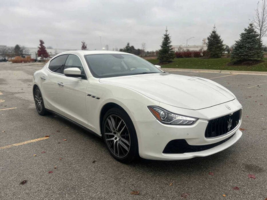Maserati Ghibli      2017