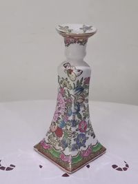 Castiçal antigo em porcelana chinesa