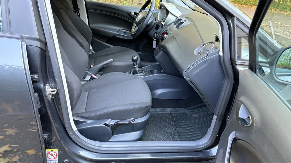 Ibiza  2009r 1.4 niski przebieg