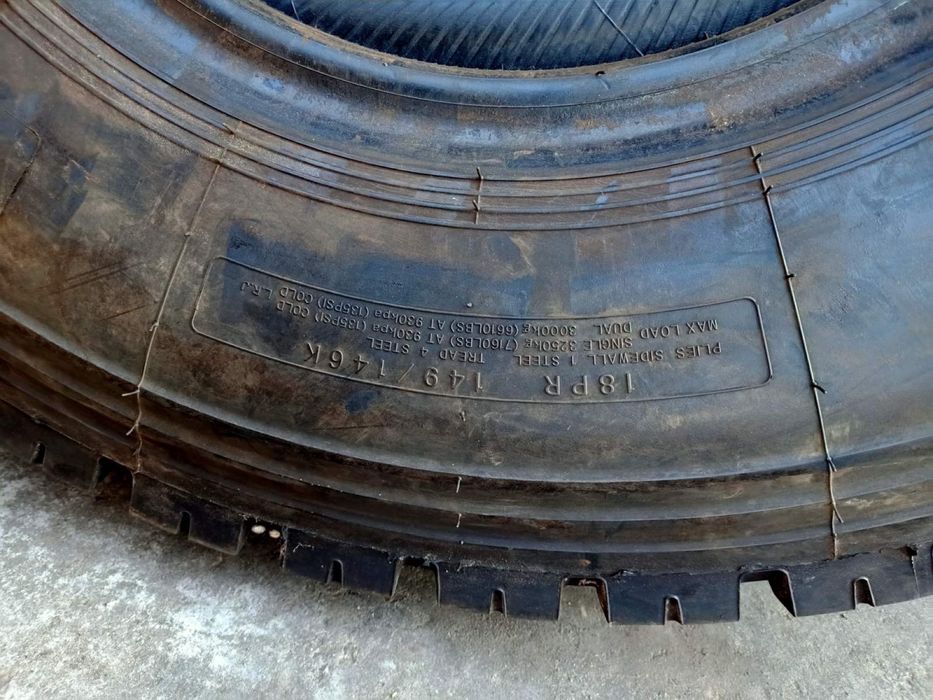 Продаю шини, пройшли лише 100 км.