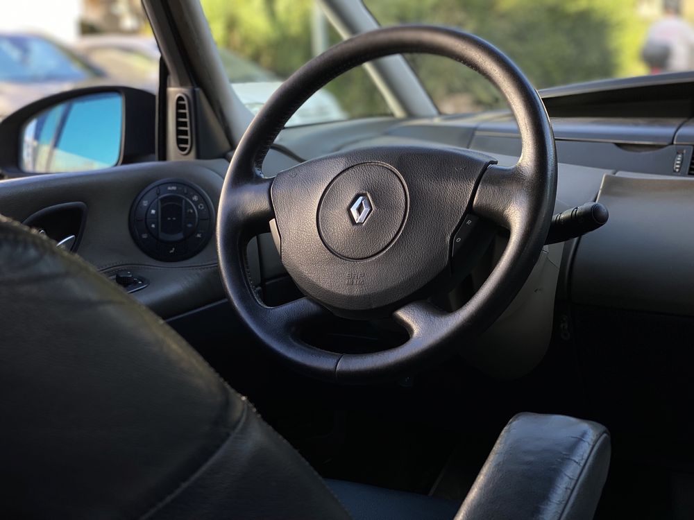 Renault Grand Espace 3.0 dCi V6 Initiale Automática – 2005