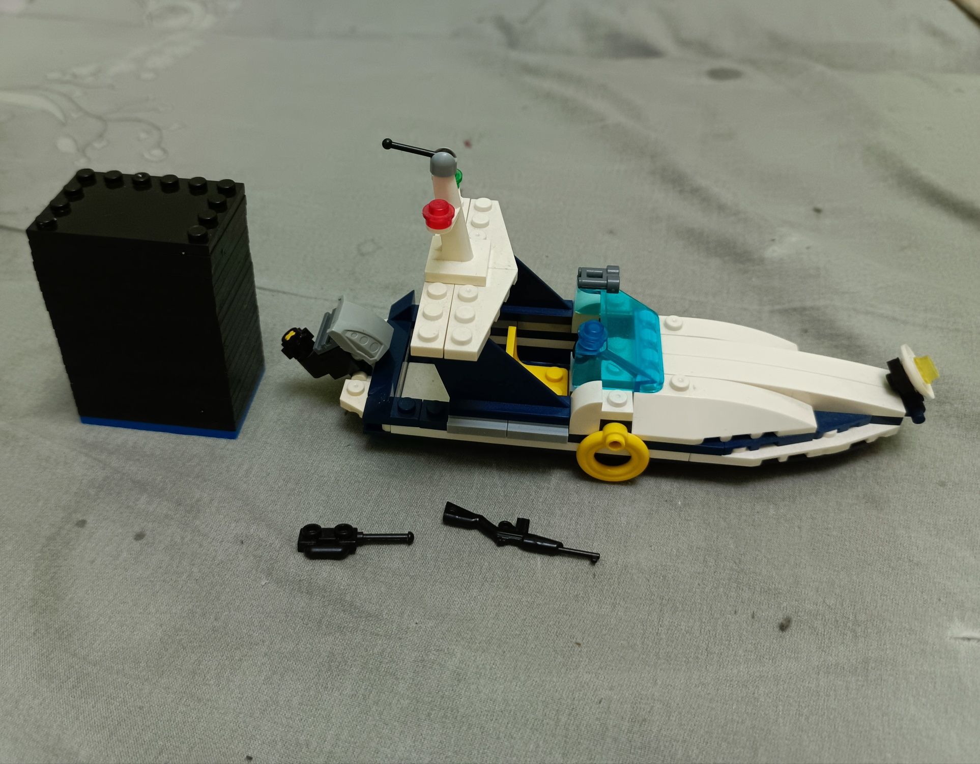 Лего катер, лодка и подставки (Китай)
