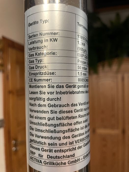 Ogrzewacz gazowy, piecyk gazowy - tarasowy stojacy.