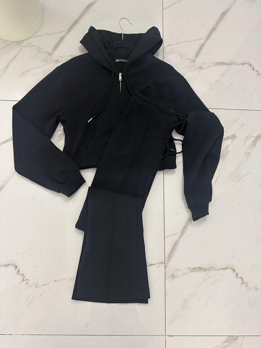 Костюм жіночий чорний інтерлочний zara new