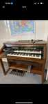 Sprzedam Atelier Organowy AT 50 Roland