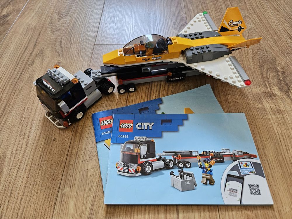 Lego city 60289 transporter odrzutowca pokazowego - komplet
