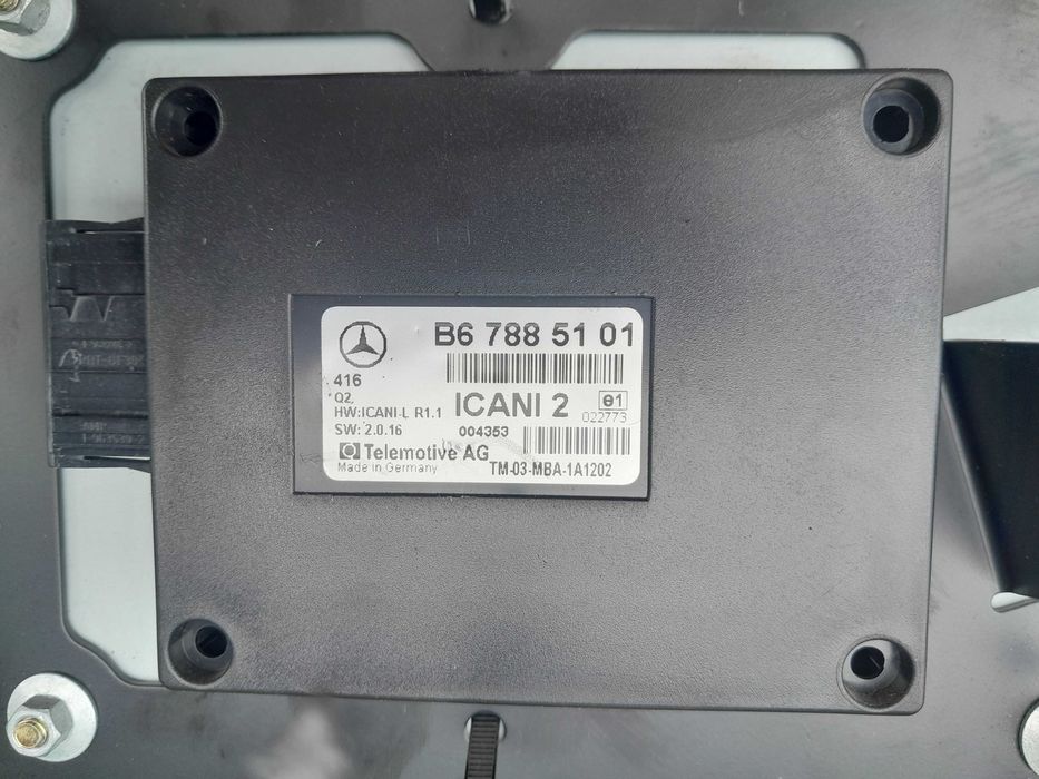 Mercedes W211 Wzmacniacz Audio