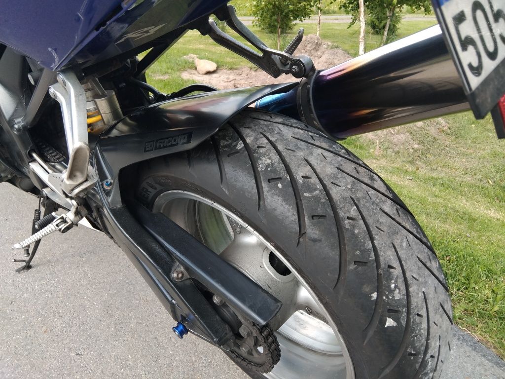 Yamaha R1 RN09 02r Oryginał