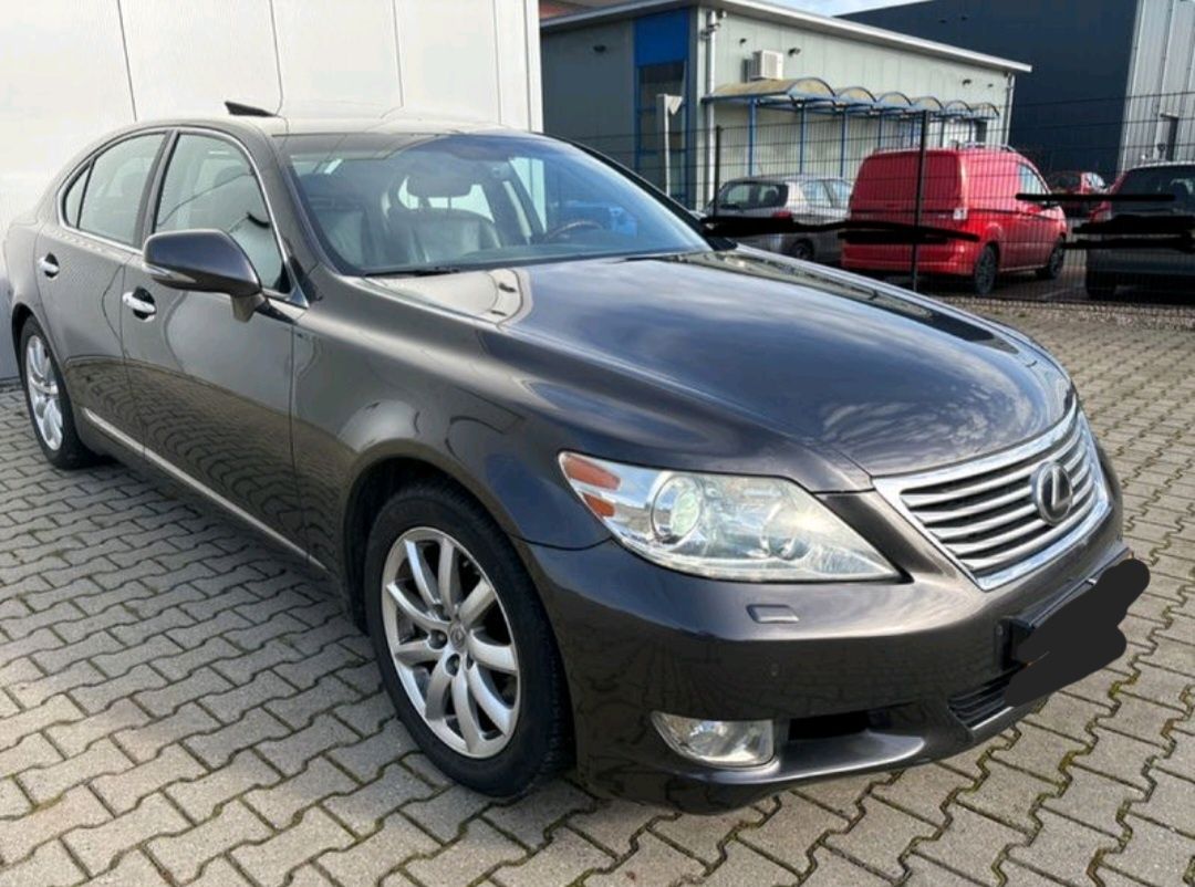 LEXUS LS460 LIFT*AWD*Europa*Po opłatach*Serwis Lexus*Lekko uszkodzony