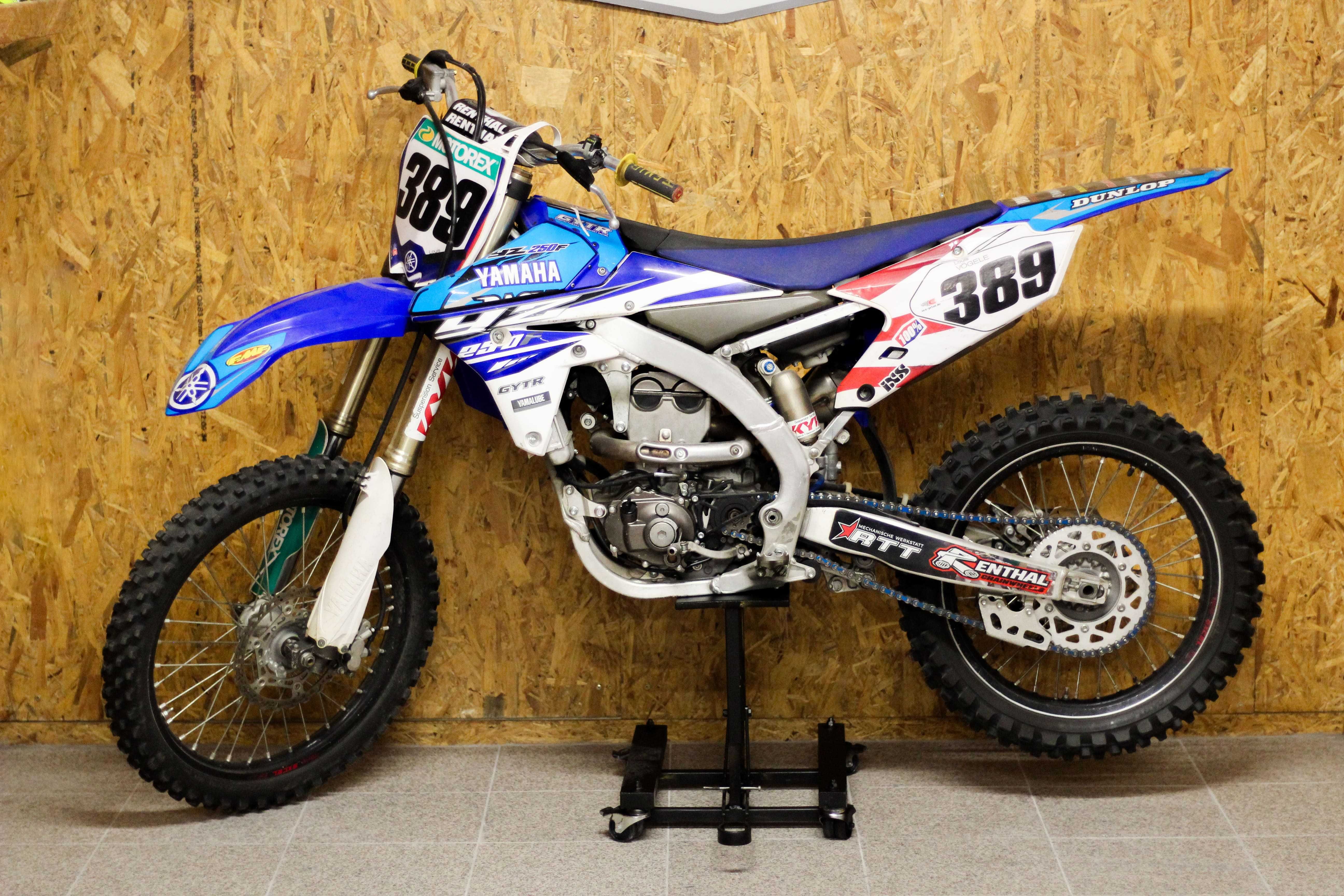 Yamaha YZF 250 Azul