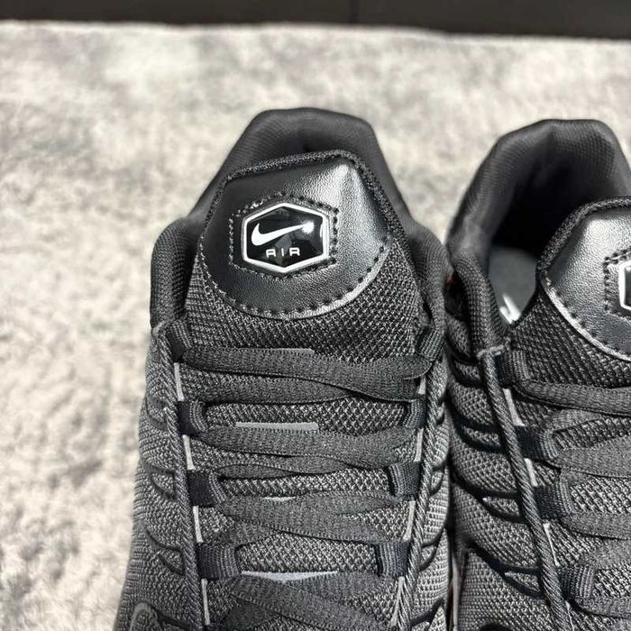 Buty Trampk Nike Air Max TN Plus Black R.41