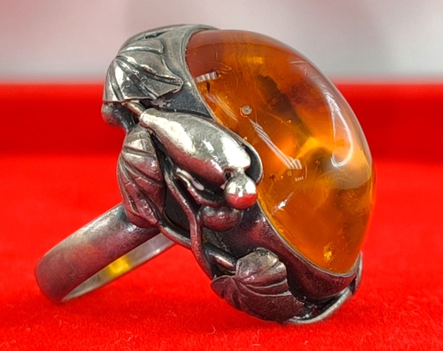 Srebrny Pierścionek z Bursztynem Autorski Sygnowany Pr.800 / 1963-86r