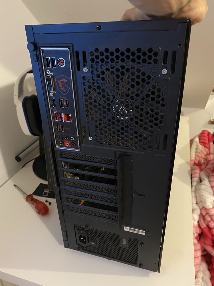 Caixa nox com motheeboard ler descricao
