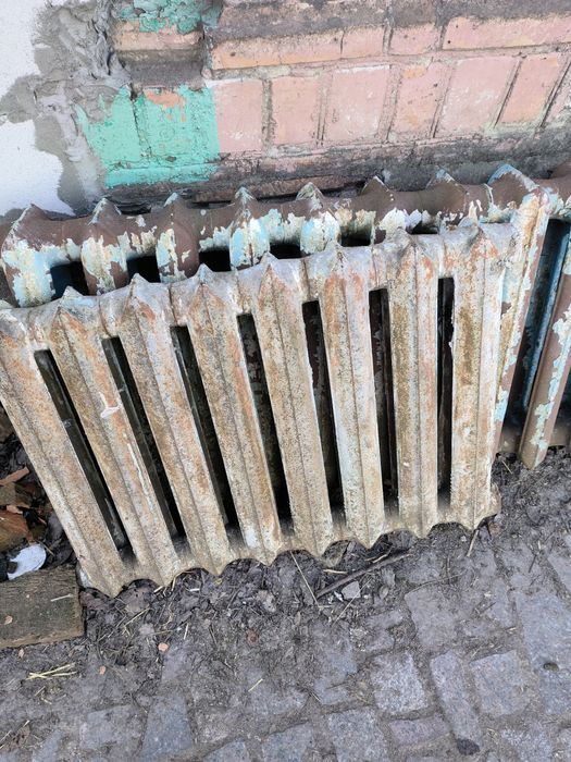 Продам батареї чугуні