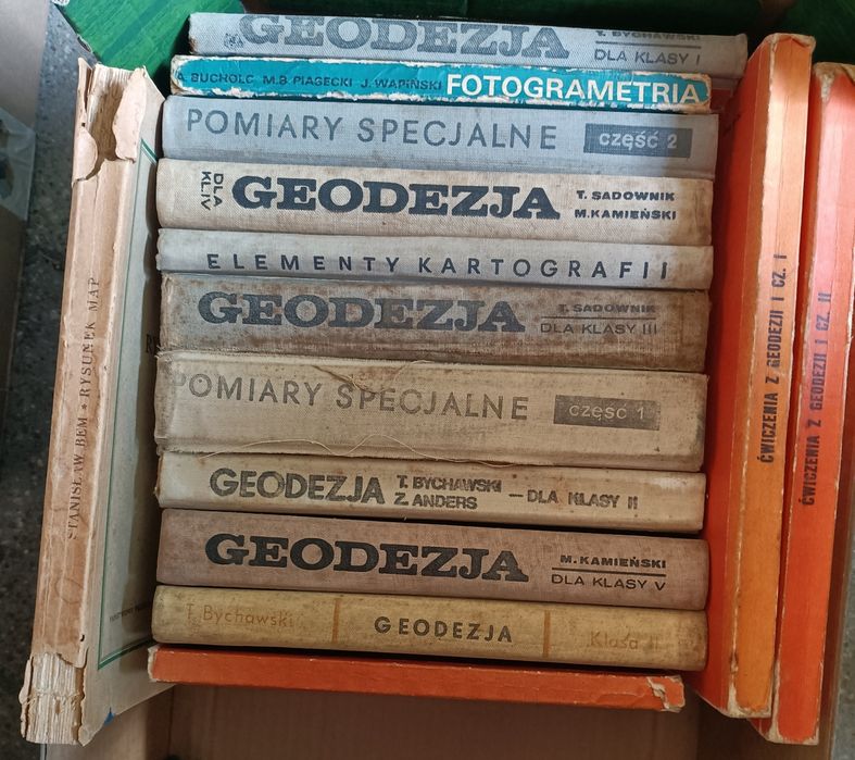 Geodezja kartografia fotogrametria prl stare podręczniki 14 szt