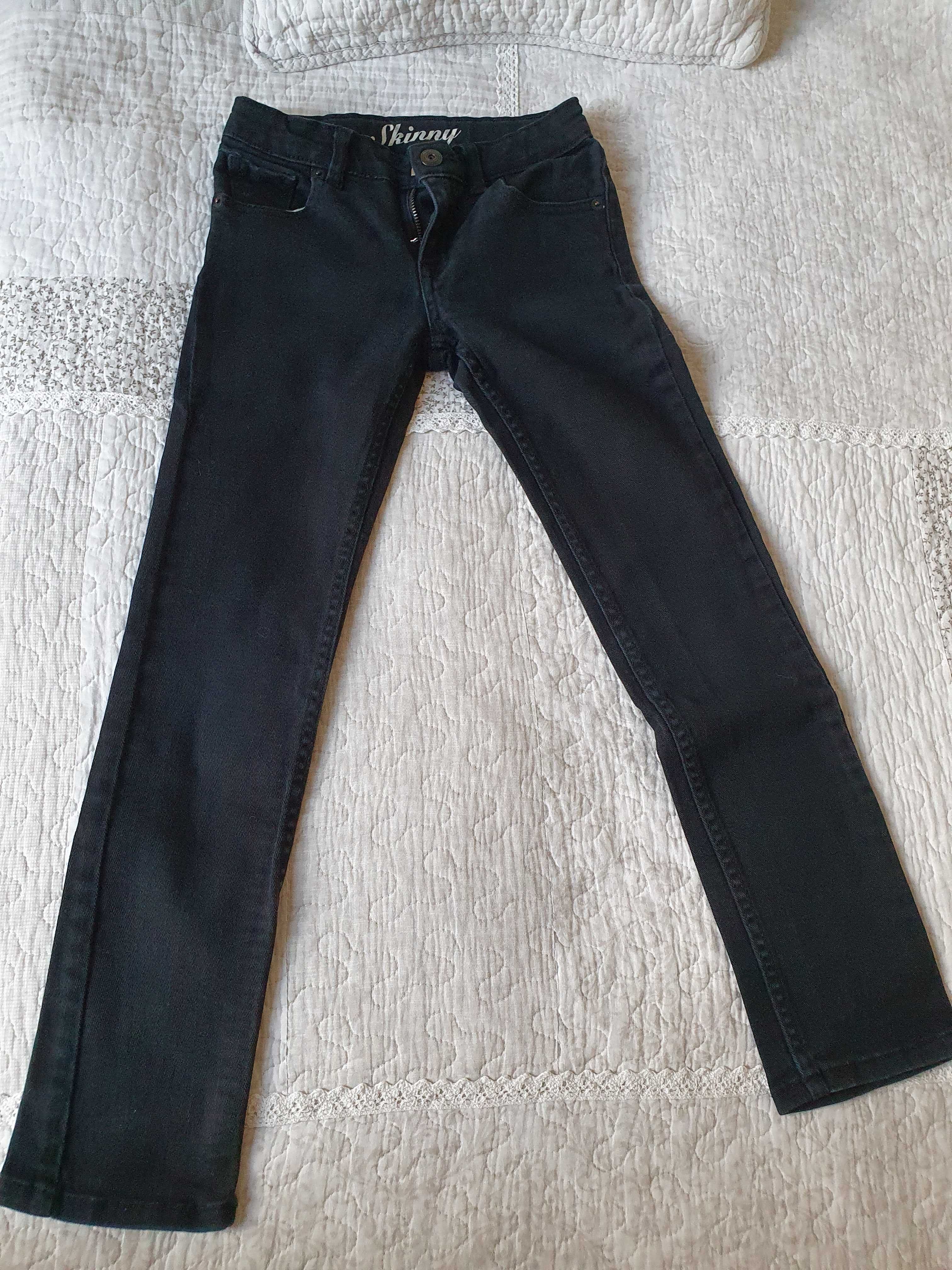 Granatowe spodnie jeansowe dla dziewczynki Crazy 8 rozm 128/135