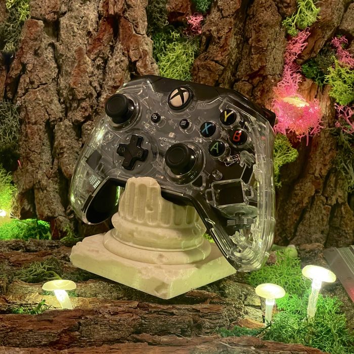 Stojak na pada Xbox – marmurowa kolumna