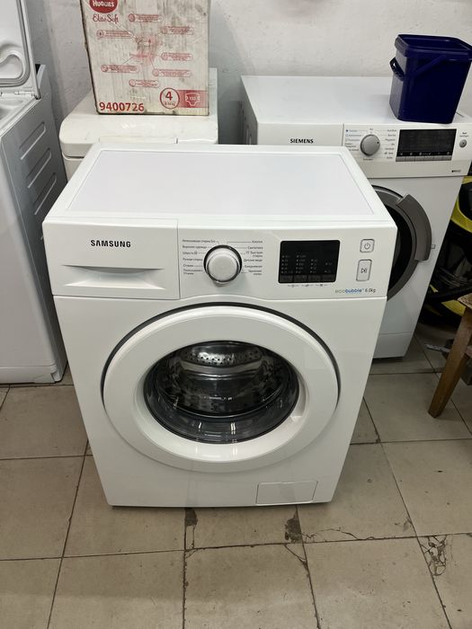 Пральна машина Samsung WF60F4E0W2W
